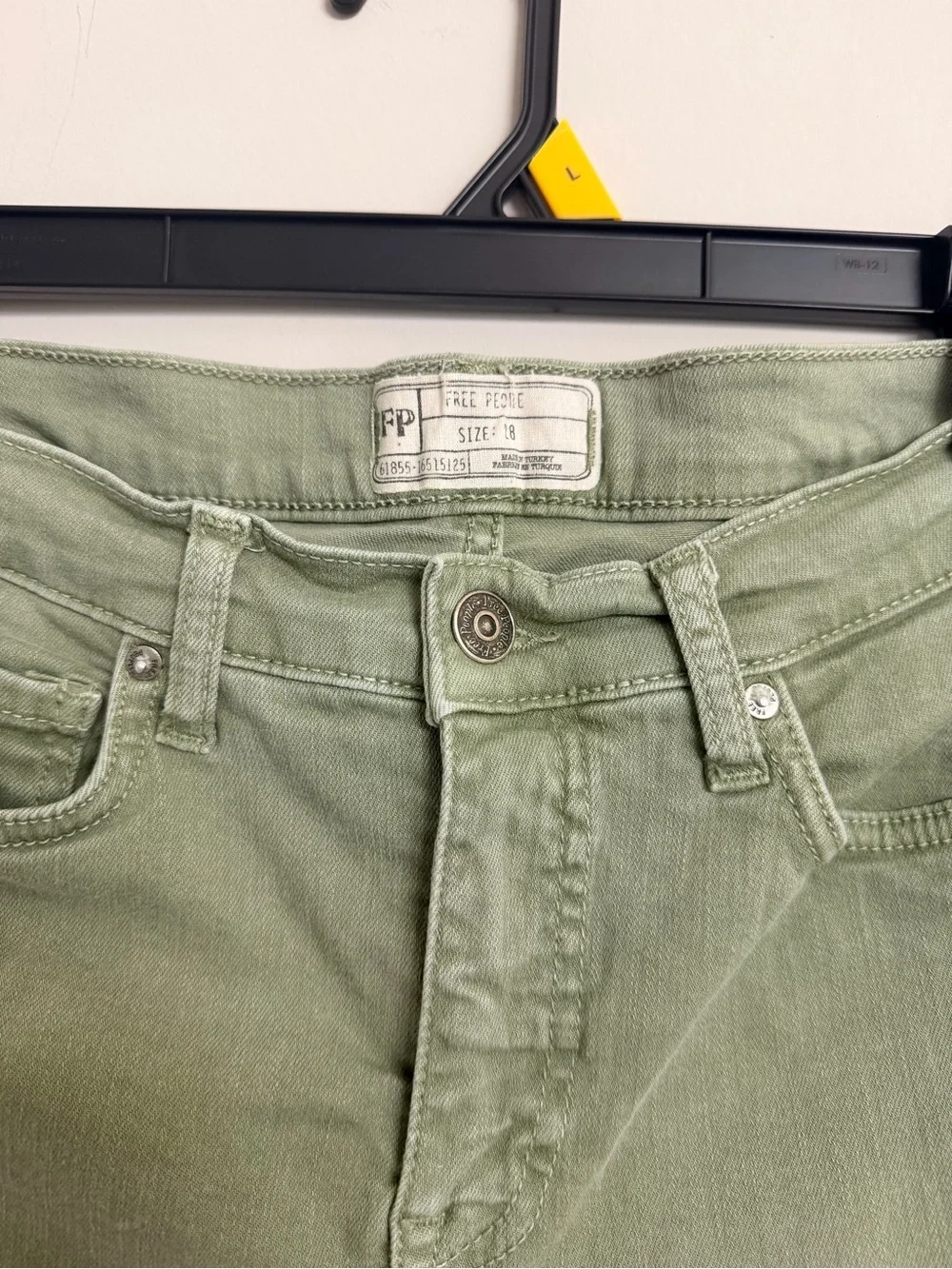 Free People FP Olive Green Distressed Skinny Jeans Women’s Size 28